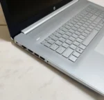 Laptop HP 17-BY0 Core i7 gen 8 RAM 8GB SSD 256GB 17.3 inch